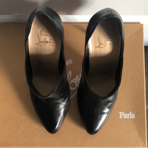 LNIB—Christian Louboutin Dugueclina 100 Napa cut out ankle bootie in Size 38 - Picture 6 of 16